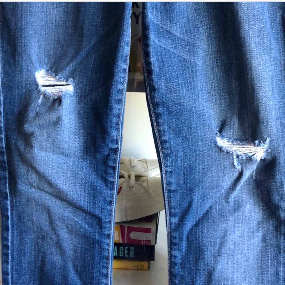 GUESS Jeans - Picture 2 of 3